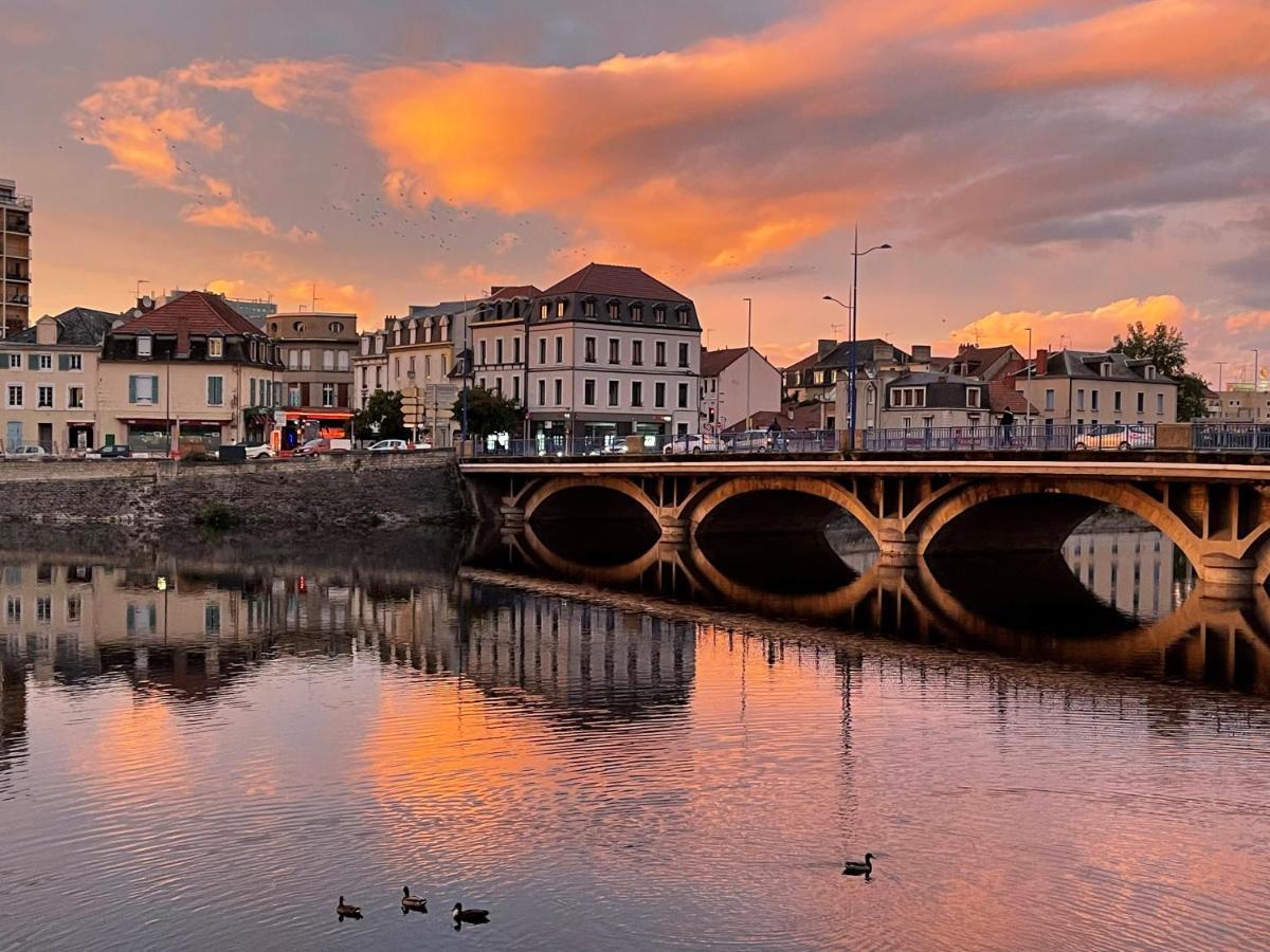 Résidence les Rives du Cher Montluçon Extérieur photo